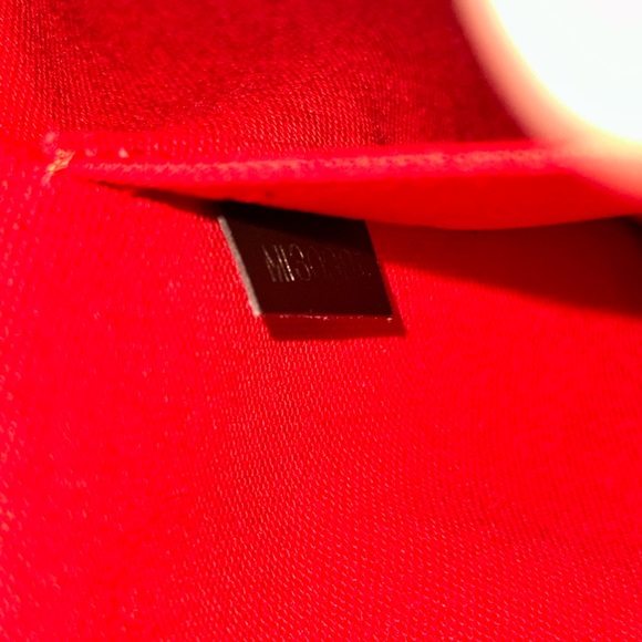 Authentic Louis Vuitton Thames MM in Damier Ebene - Picture 15 of 16